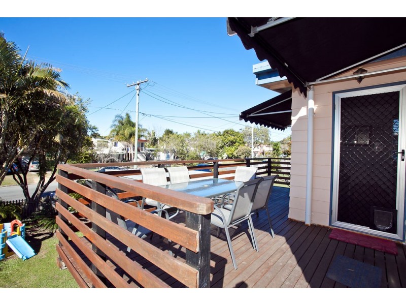 35 Gertrude Street, Redcliffe QLD 4020
