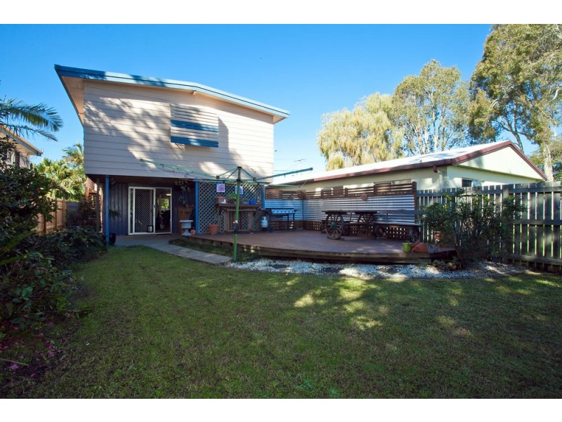 35 Gertrude Street, Redcliffe QLD 4020