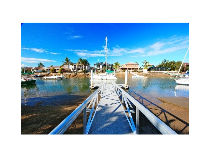 12 Southern Cross Drive, Newport QLD 4020