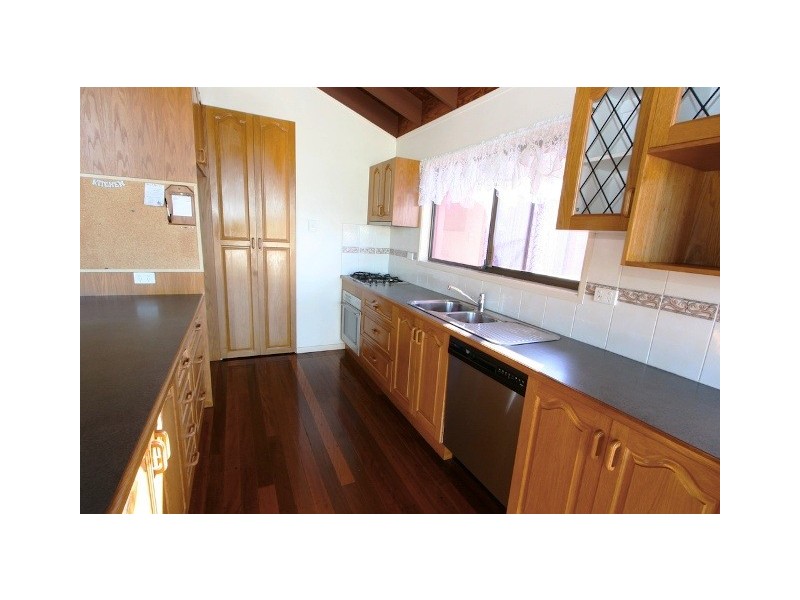 12 Southern Cross Drive, Newport QLD 4020