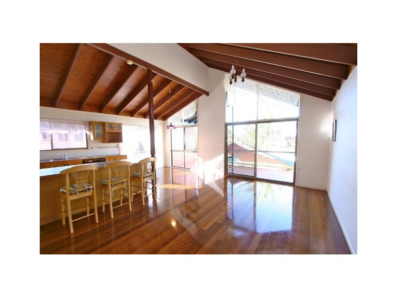 12 Southern Cross Drive, Newport QLD 4020