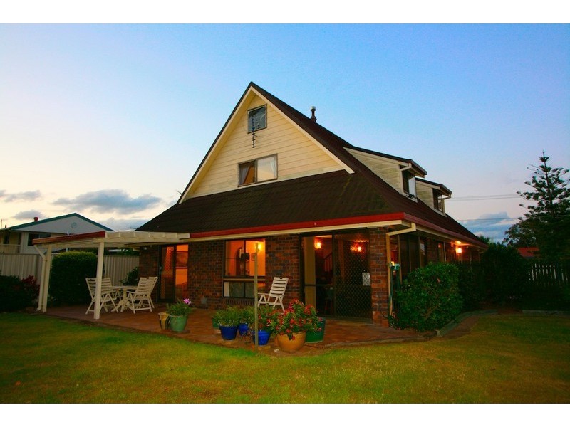 3 La Salle Drive, Newport QLD 4020