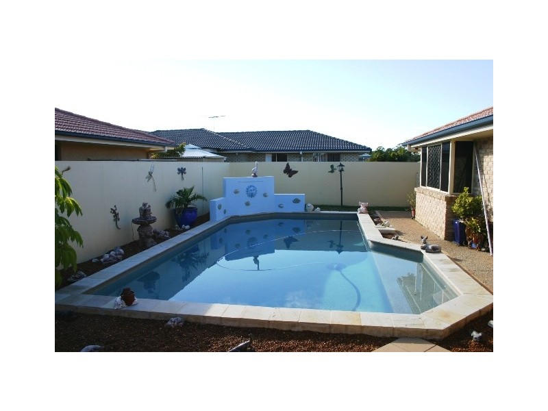 16 Walsh Street, Redcliffe QLD 4020