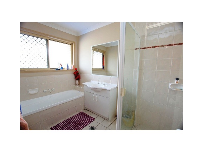 13 Cambridge Street, Rothwell QLD 4022