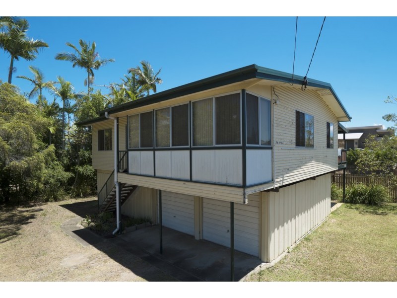 16 Michel Road, Scarborough QLD 4020