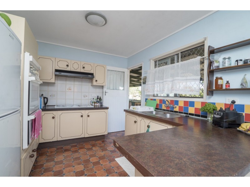 16 Michel Road, Scarborough QLD 4020