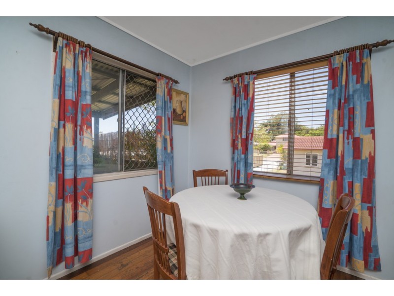 16 Michel Road, Scarborough QLD 4020