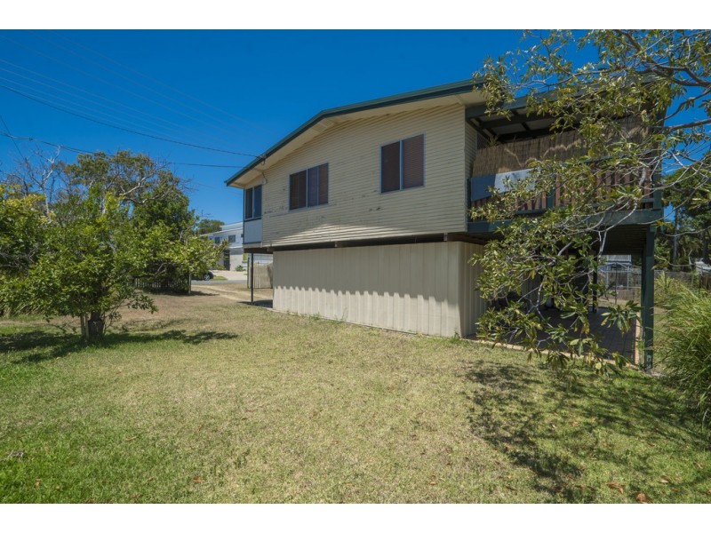 16 Michel Road, Scarborough QLD 4020