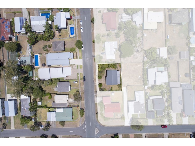 16 Michel Road, Scarborough QLD 4020