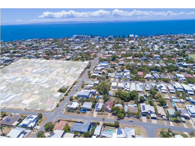 16 Michel Road, Scarborough QLD 4020