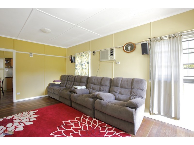 7 Wharf Street, Woody Point QLD 4019