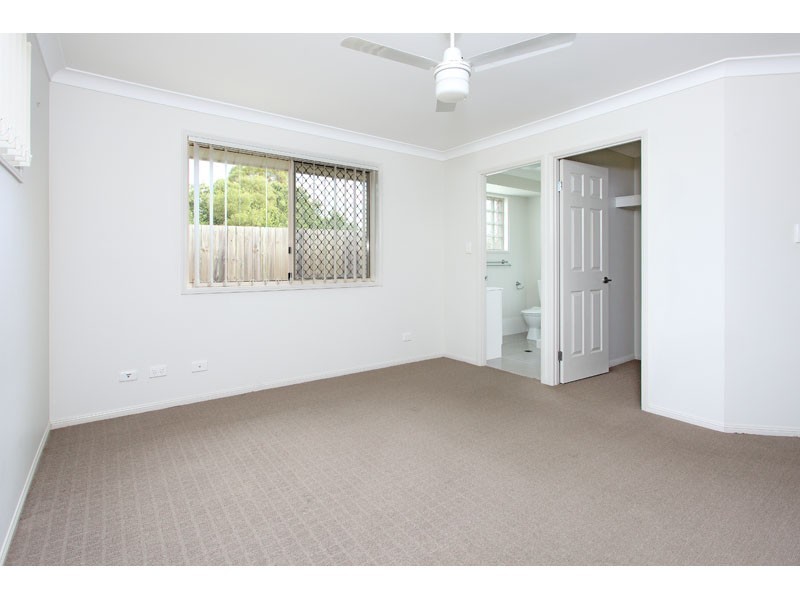 1/2 Whitlock Drive, Rothwell QLD 4022