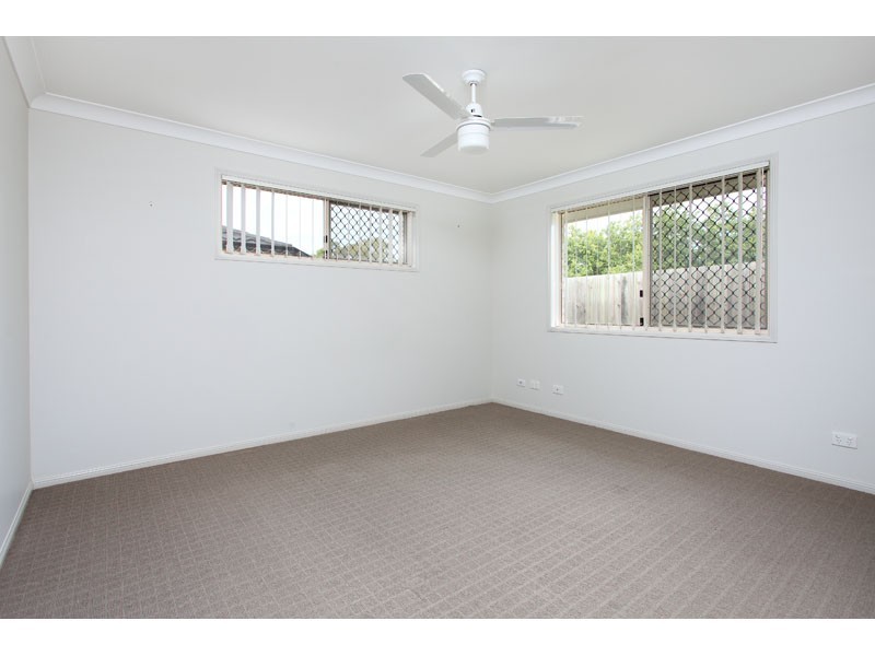 1/2 Whitlock Drive, Rothwell QLD 4022