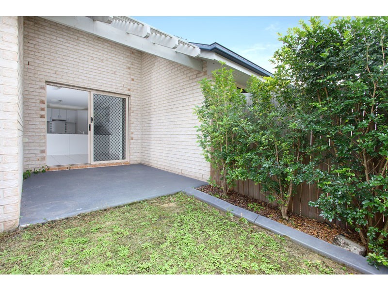 1/2 Whitlock Drive, Rothwell QLD 4022