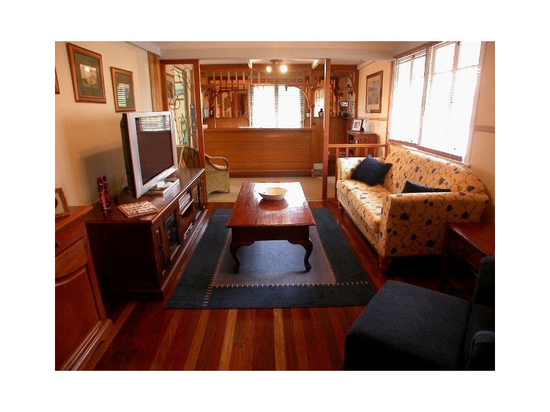 17 Mclennan Street, Woody Point QLD 4019