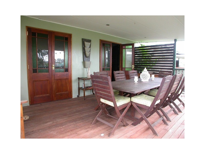 17 Mclennan Street, Woody Point QLD 4019