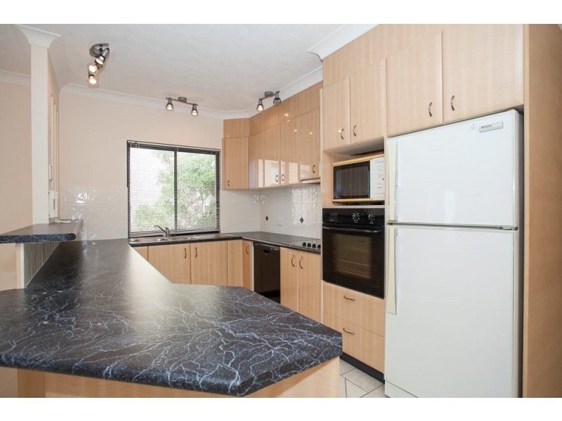 10/93 Marine Parade, Redcliffe QLD 4020