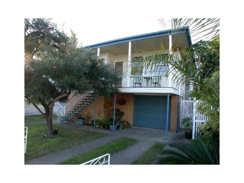 2 Lilla Street, Woody Point QLD 4019