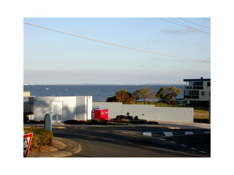 2 Lilla Street, Woody Point QLD 4019