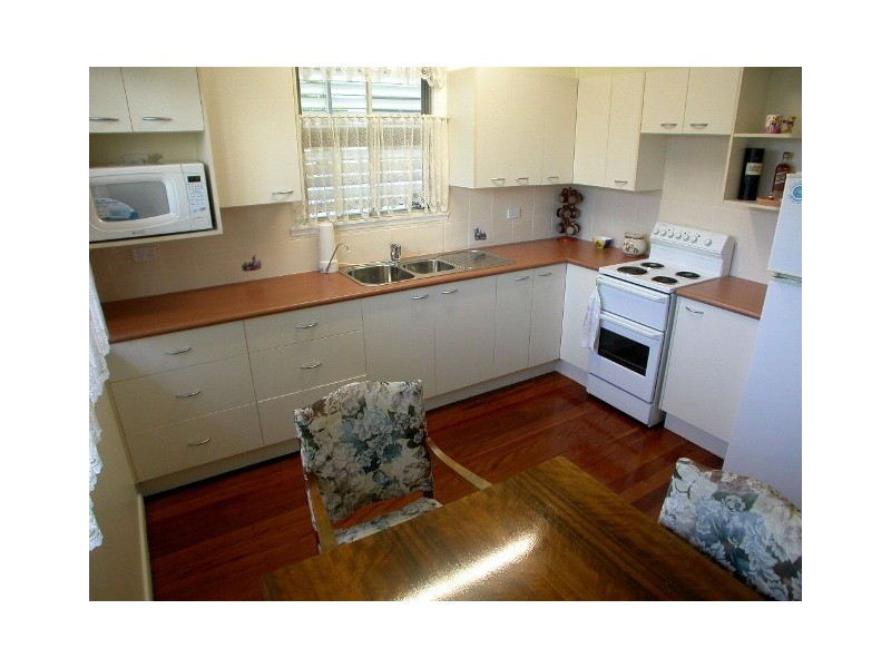 2 Lilla Street, Woody Point QLD 4019