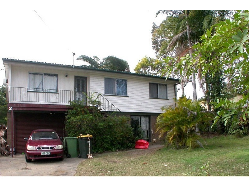 2 Pearen Street, Clontarf QLD 4019
