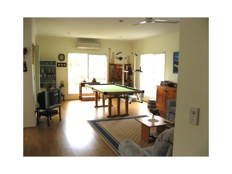 4 Kristen Court, Redcliffe QLD 4020
