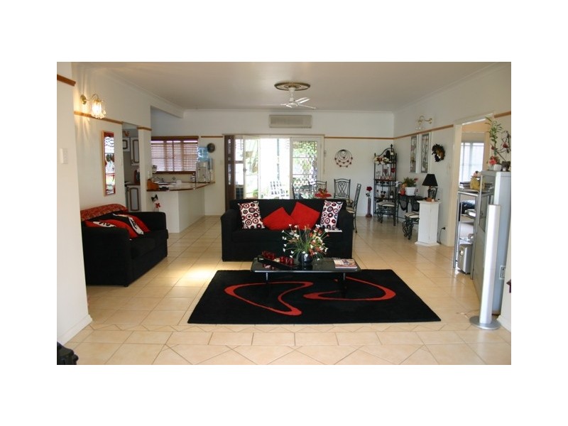 16 Beck Street, Clontarf QLD 4019