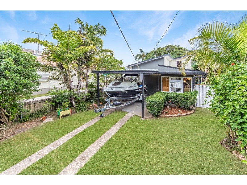 52 Eversleigh Road, Scarborough QLD 4020