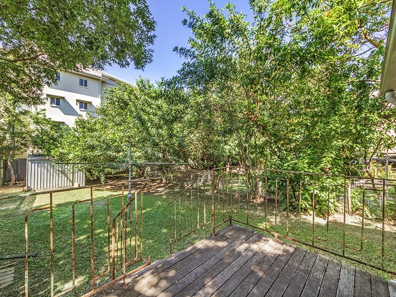 458 Oxley Avenue, Redcliffe QLD 4020