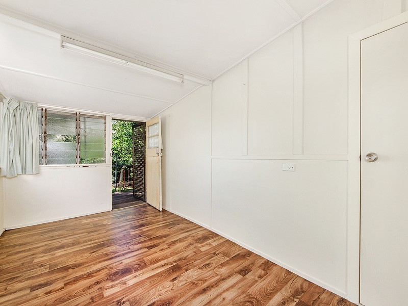 458 Oxley Avenue, Redcliffe QLD 4020