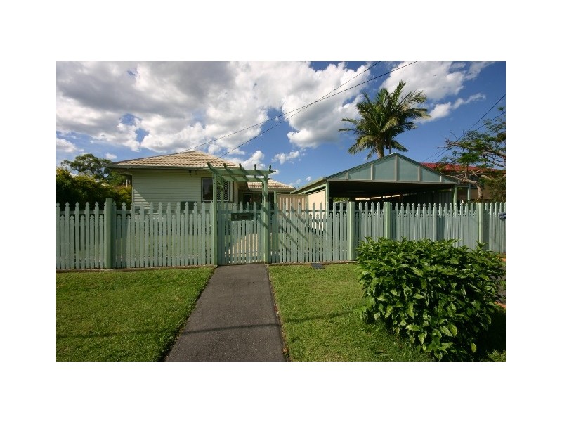 9 Hill Parade, Clontarf QLD 4019