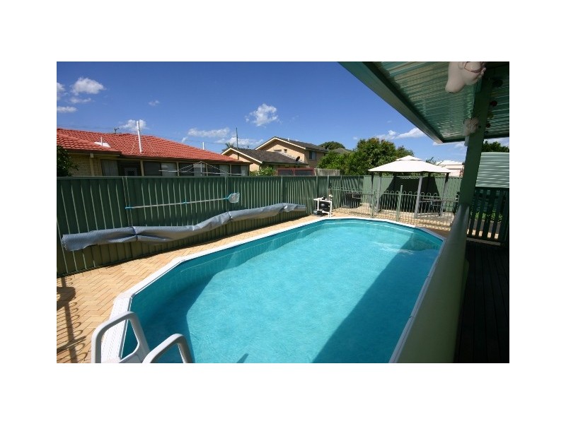 9 Hill Parade, Clontarf QLD 4019