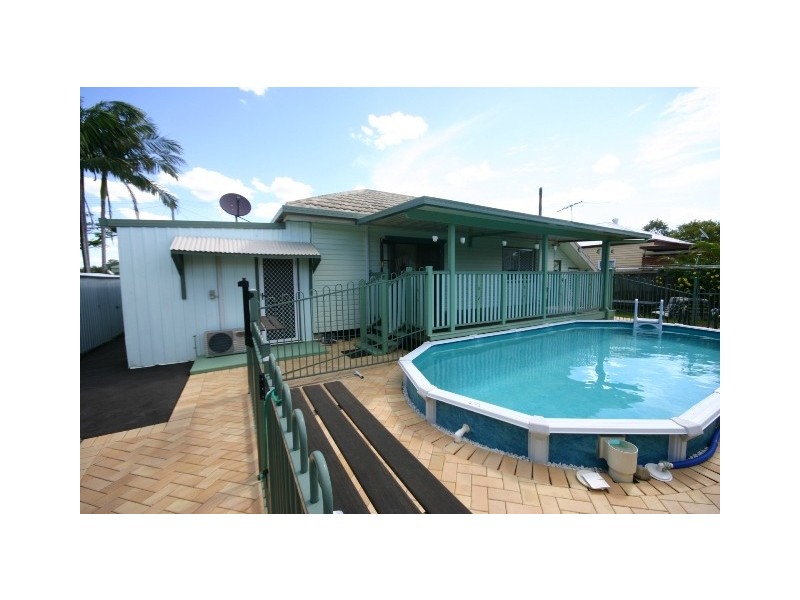 9 Hill Parade, Clontarf QLD 4019