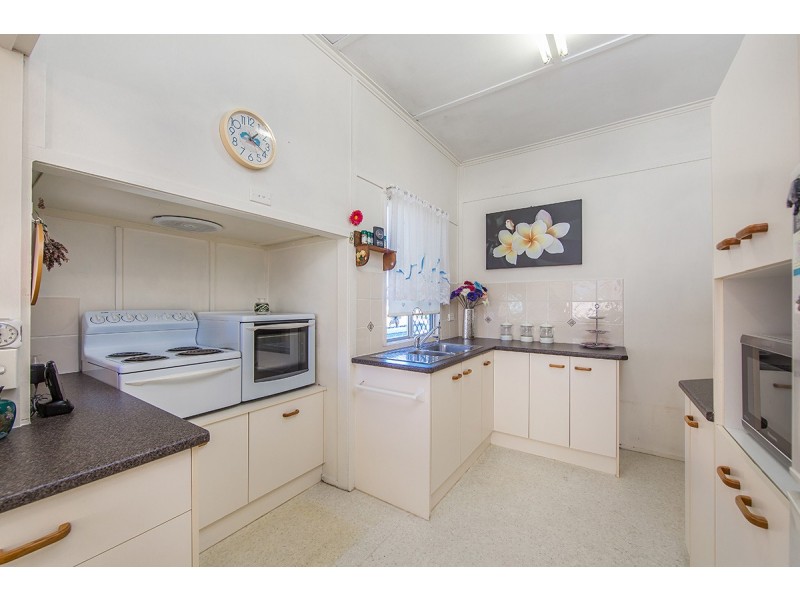 13 Roland Street, Clontarf QLD 4019