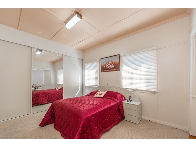 13 Roland Street, Clontarf QLD 4019