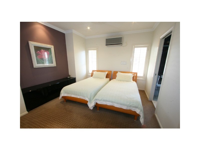 22 Enterprise Court, Newport QLD 4020