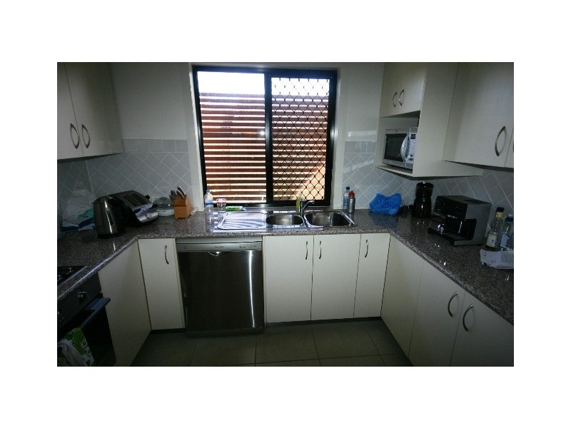 2/34 Georgina Street, Woody Point QLD 4019