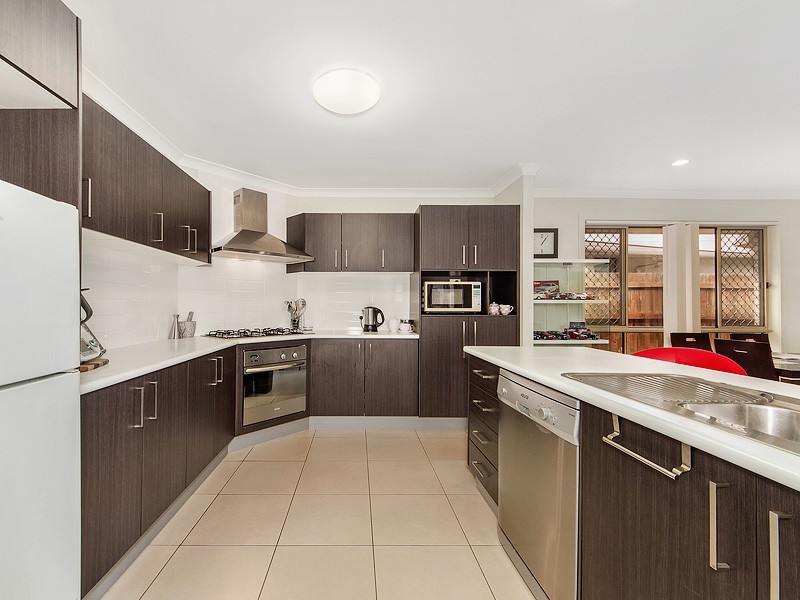 6 Caitlin Court, Rothwell QLD 4022