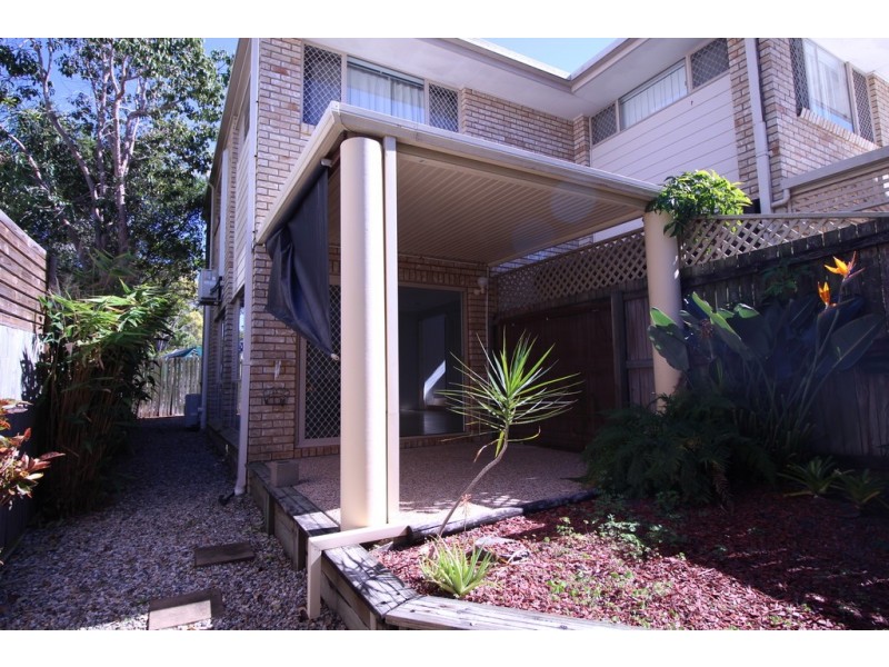 4/15 McNaughton Street, Redcliffe QLD 4020