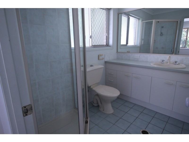 4/15 McNaughton Street, Redcliffe QLD 4020