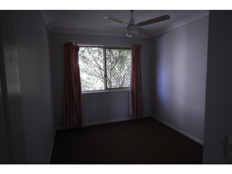 4/15 McNaughton Street, Redcliffe QLD 4020