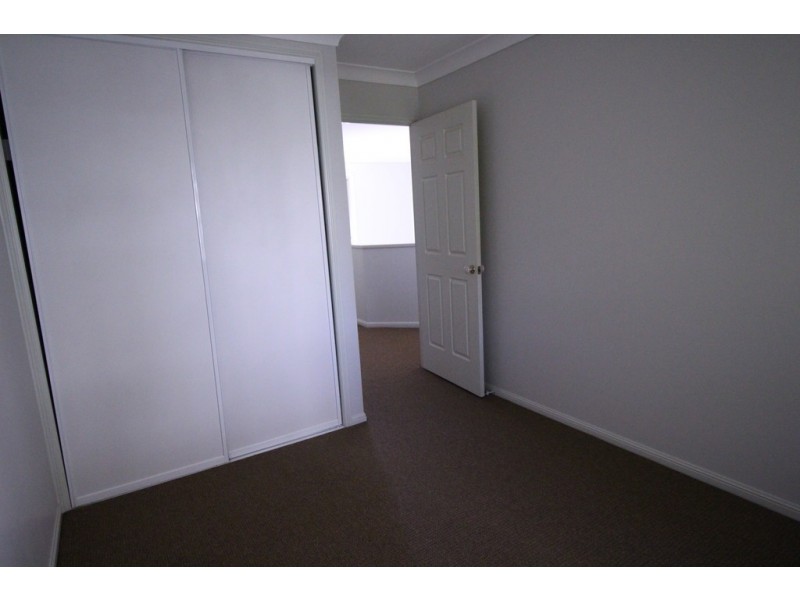 4/15 McNaughton Street, Redcliffe QLD 4020