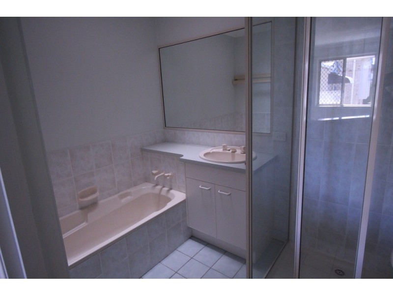 4/15 McNaughton Street, Redcliffe QLD 4020