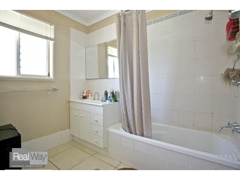 121 Klingner Road, Redcliffe QLD 4020