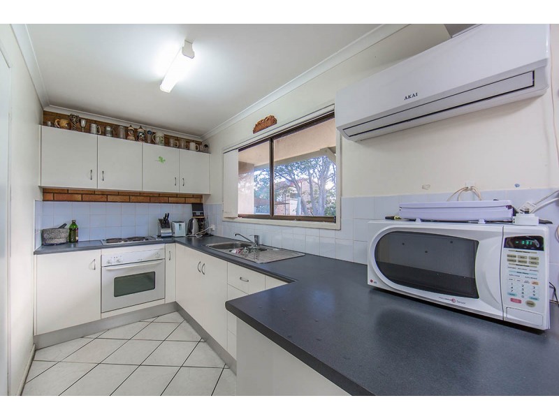 2/25 Annie Street, Woody Point QLD 4019