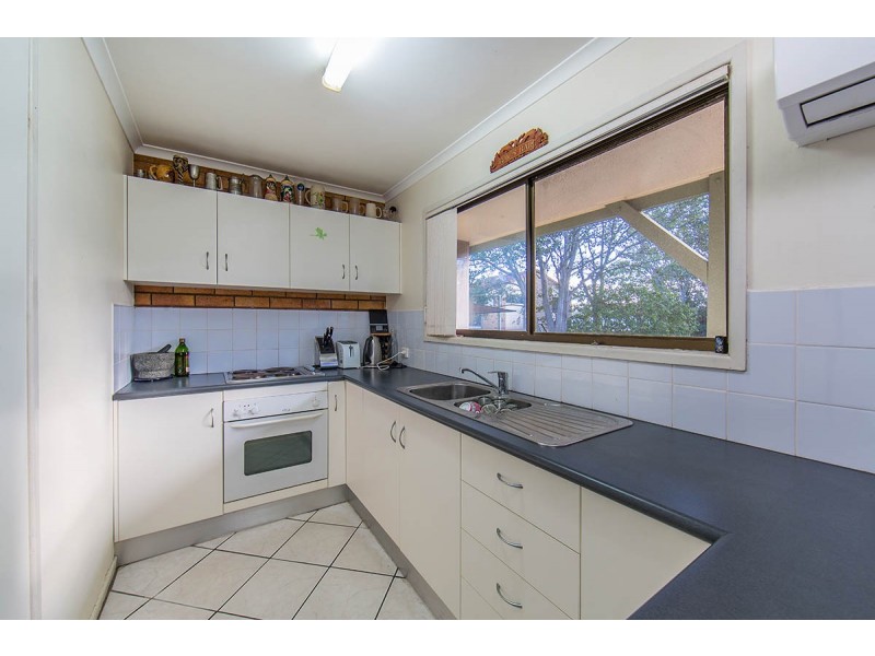 2/25 Annie Street, Woody Point QLD 4019