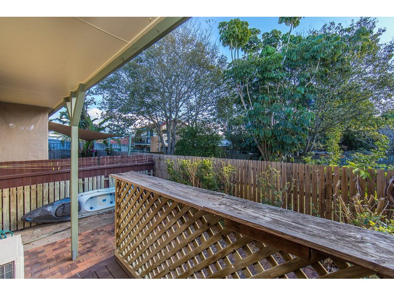 2/25 Annie Street, Woody Point QLD 4019