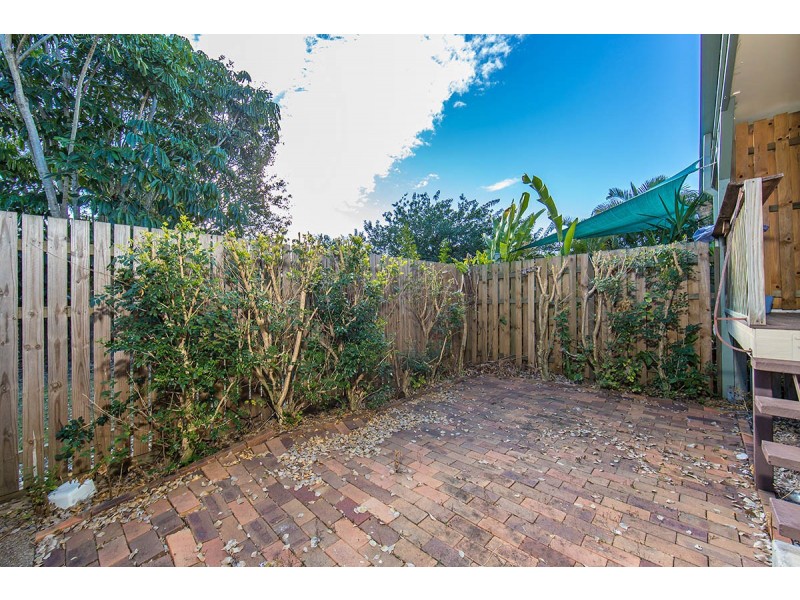 2/25 Annie Street, Woody Point QLD 4019