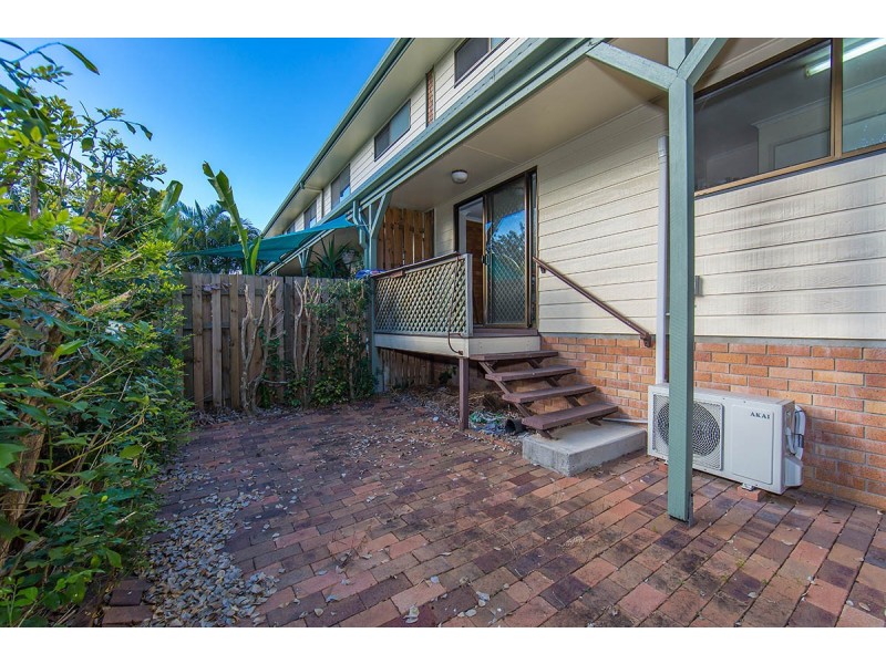 2/25 Annie Street, Woody Point QLD 4019