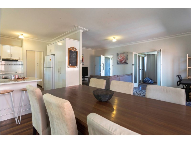 25 Queen Street, Scarborough QLD 4020